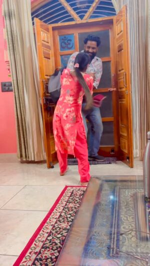 Akshita Khera Instagram - Akshu ko itna gussa ku aya 😳😳🤣🤣 @akshitakhera @shaleen_choudhary @sudeshkumari786