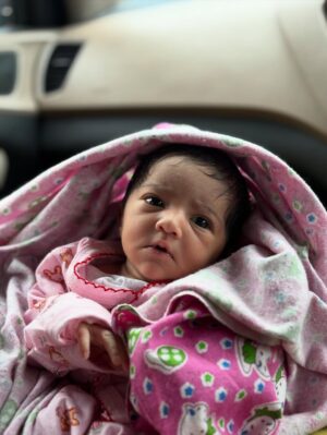 Akshita Khera Instagram - Mera bugga🧿😘
