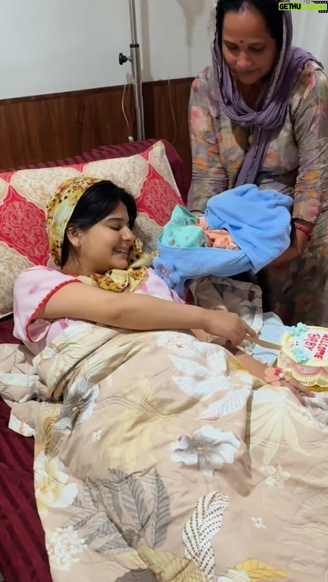 Akshita Khera - 90.1K Likes - New baby a gyaa ♥️👼♥️🫂👌🦚👼 #minivlog #kangra #dharamshala #himachal #himachalpradesh #hp #ankitbinnysharma #babygirl #newbabygirl #instagram #instagood #vlog #akshitakhera