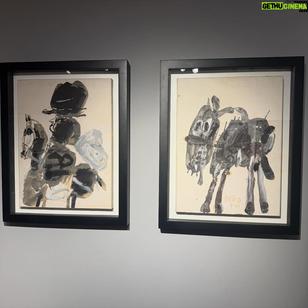 Alejandra Ávila - 3 Likes - Anoche en la inauguración de UN FAIR
Tequendama
International Art Fair 🧸