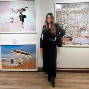 Alejandra Ávila Instagram - Anoche en la inauguración de UN FAIR
Tequendama
International Art Fair 🧸