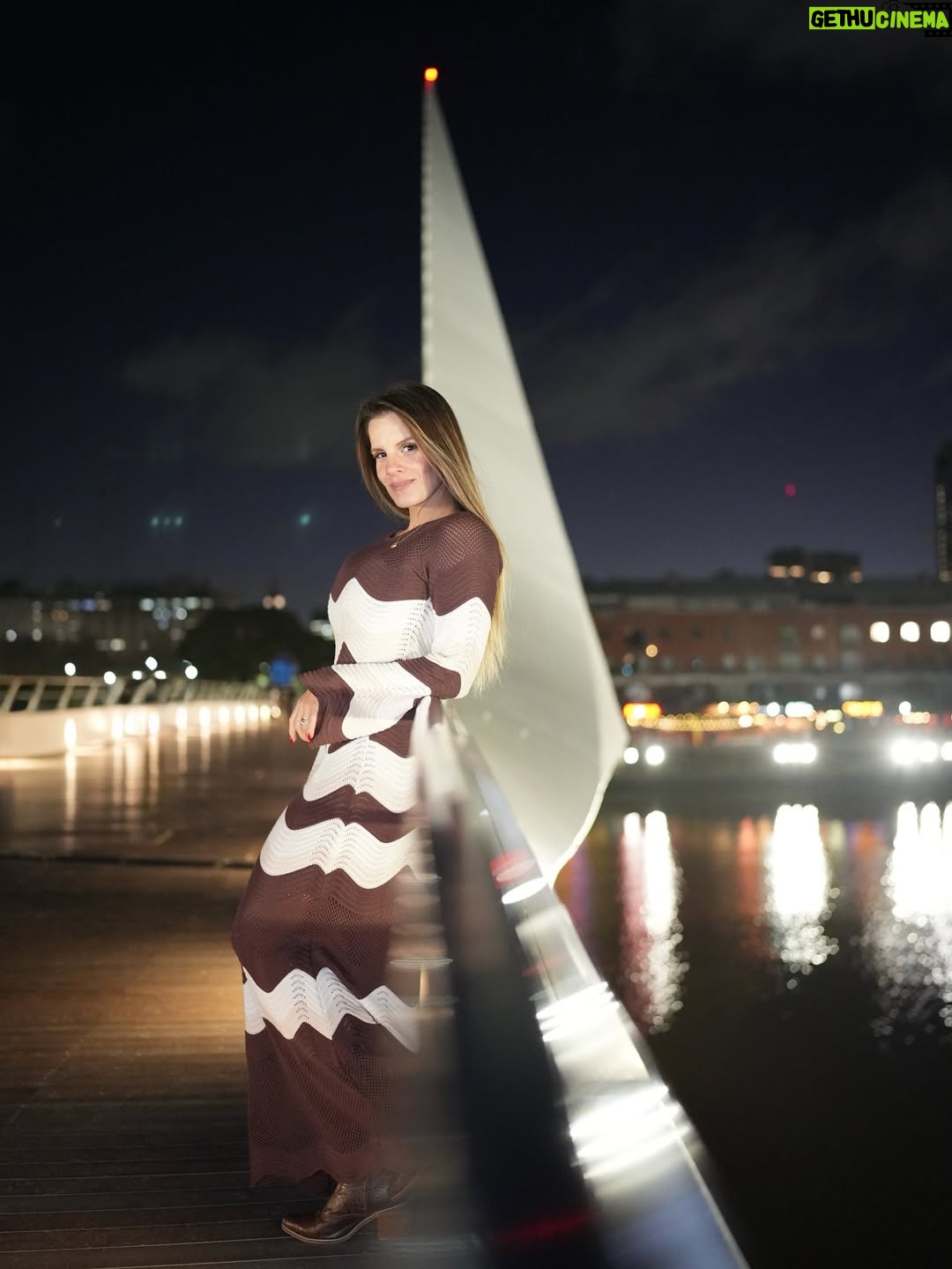 Alejandra Baigorria - 52.5K Likes - ✨Buenos Aires con mi esposa, pasándola genial, viviendo y coleccionando más experiencias. Viajar y trabajar contigo es lo máximo, porque cada lugar se disfruta el doble a tu lado. 💕✈️🇦🇷