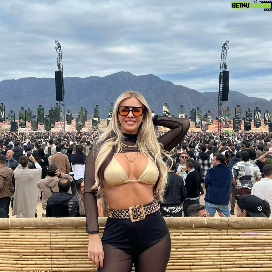 Alejandra Maglietti - 37.2K Likes - @djhernancattaneo 🙌🏻🌟 #mendoza 🍷 #bronze @luxurybronzeok ❤️