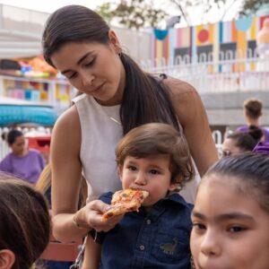 Alejandra Sandoval Instagram - Momentos Felices y Detalles del CUMPLE 🎂de MIRANDA💖
.
🎀 @victoriasparty_ 
🎂 @yolandacakefactory 
🎁 @tufiestainfantilcaracas 
🍕 @roccolanopizzas
📸🎥 @photocaracas.ve
