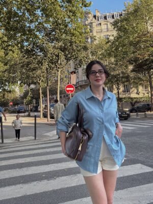Alice Norin Instagram - Summer days in Paris💙
Kemeja yang aku pakai launching malam ini Minggu 13 Juli 2025 jam 7 malam di live aku (tiktok & shopee : alicenorinofficial) See you!