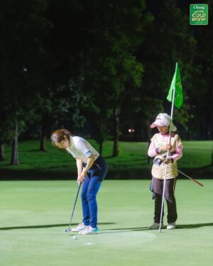 Alisa Kunkwaeng Instagram - Night Golf มันทั้งคูล ทั้งสนุกมาก ⛳️🌙💖
กิจกรรมสุดปัง Chang Cold Brew Cool Club presents Chang Club Championship 2025 จัด Night Golf ครั้งแรก ที่ Flora Ville Golf & Country Club 🎉
สนามดี ก๊วนสนุก และมุมถ่ายรูปคือดีย์ทุกหลุม!
ไม่ใช่แค่กีฬานะ… แต่นี่คือ กอล์ฟไลฟ์สไตล์ ที่มะปรางหลงรัก 😍🎶
#ChangColdBrewCoolClub
#ChangClubChampionship2025
#alrisaagolf #alrisaagolfing