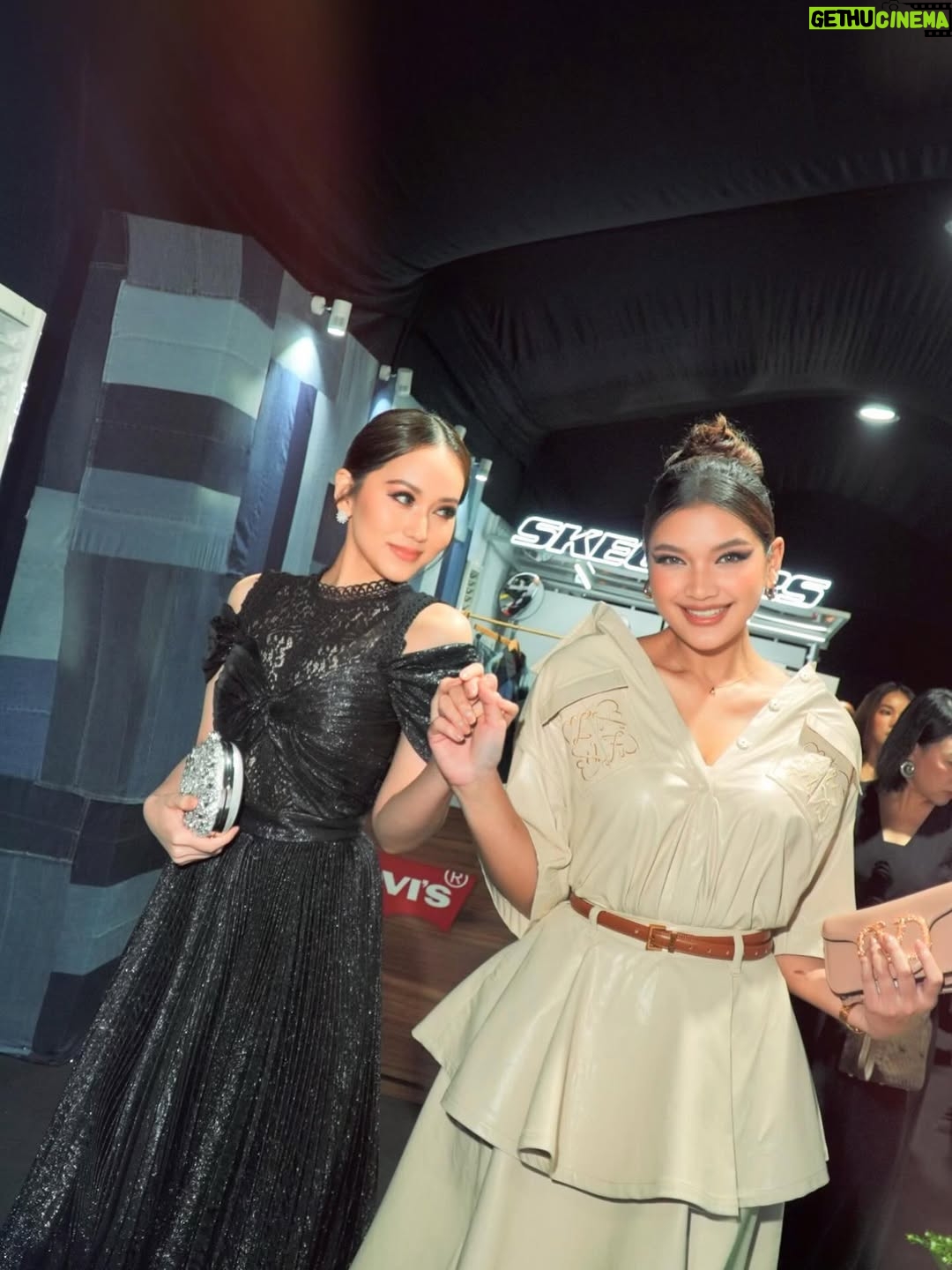 Alya Iman - 3 Likes - The art, culture, designs, all! 
Love everything about @fiziwoo’s show @klfashionweek ✨