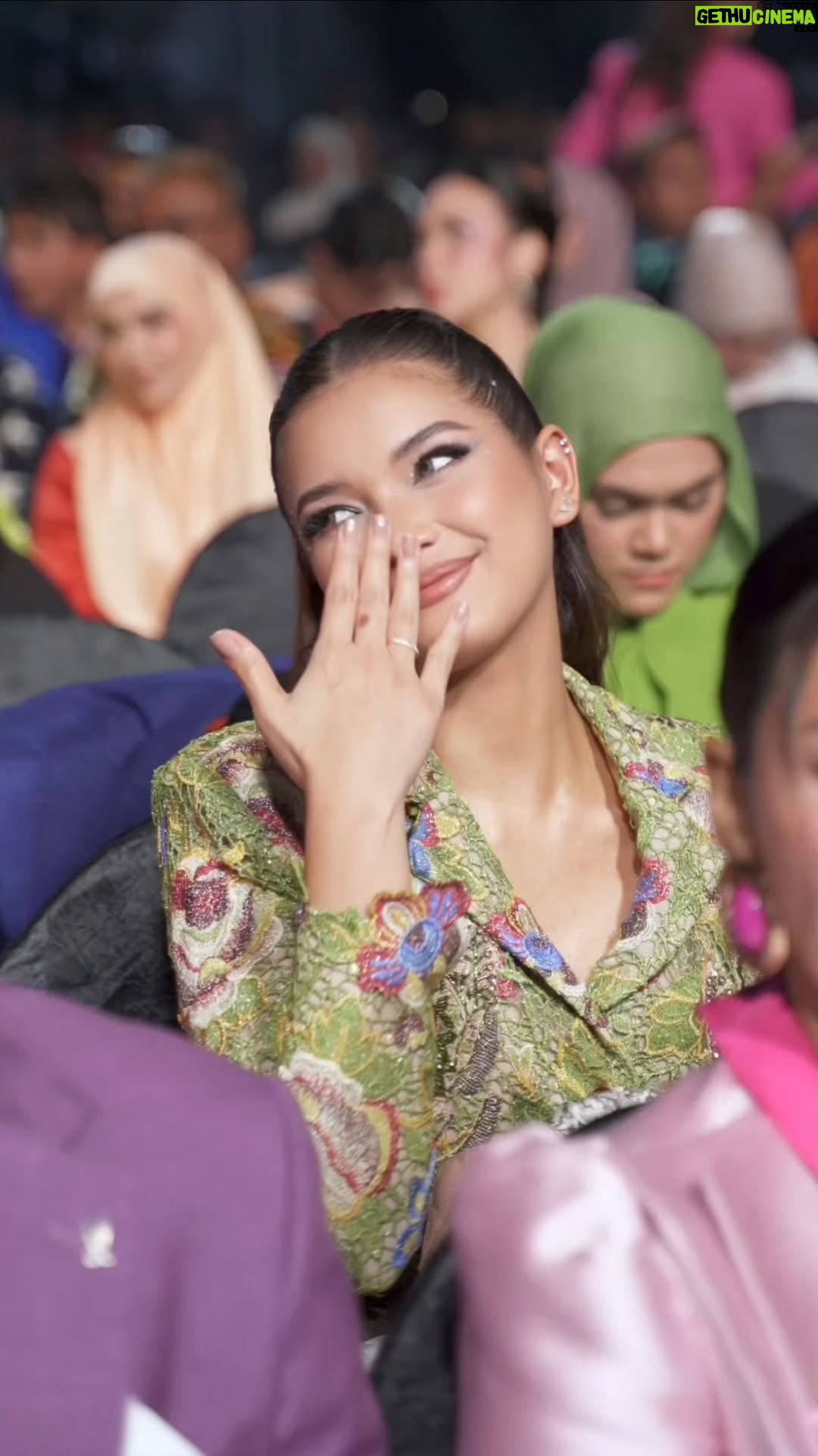 Alya Iman - 3 Likes - Red carpet ready lastnight for #AnugerahMelodiTerhangat2025 @meloditv3 @tv3malaysia ✨

Dressed in @fiziwoo 
Glam @iqbalrafael92 
Hairstylist @shasya_balqisya 
Captures @reza8179 
VidCams @miezailani @taufiqazhr