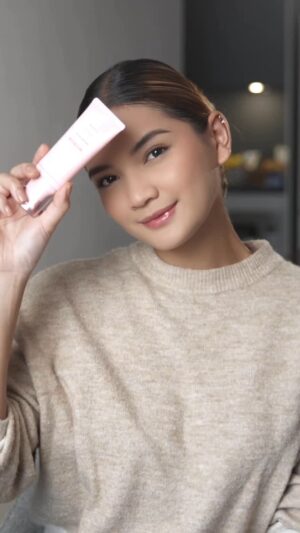 Alya Iman Instagram - Lightweight. Invisible. Powerful. Skintific sunscreen is that one step secret to protected, radiant skin. 🌤💧 #SkintificMY #Skintific @skintific.my