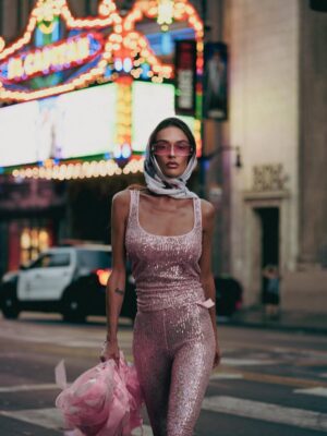 Alyona Vodonayeva Instagram - Freakier Friday 💖
Photo: @photographer.anastasiia