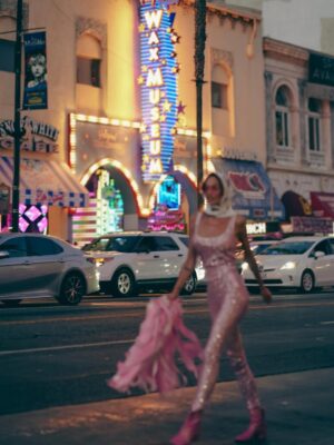 Alyona Vodonayeva Instagram - Freakier Friday 💖

Photo: @photographer.anastasiia