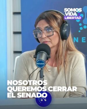 Amalia Granata Instagram - Ayer estuve con @fantinofantino hablando sobre el escándalo que es la reforma constitucional que quiere hacer Pullaro en Santa Fe. El domingo con nuestro voto podemos ponerle un freno.