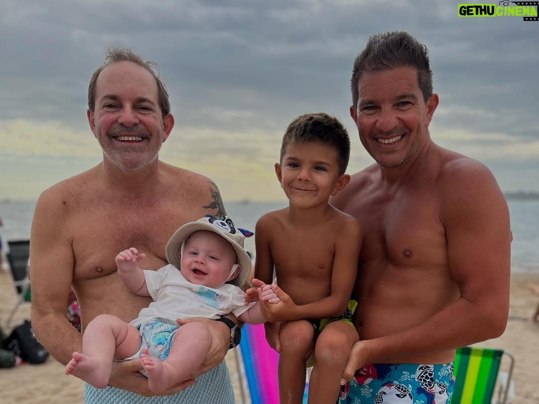 Amalia Granata - 3.5K Likes - Feliz día del padre @leo_squarzon 💕
Te queremos !!!