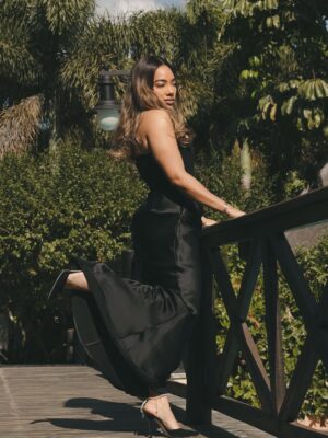 Amanda Du-Pont Instagram - Standing in and tall, being your maid of honour my sister…my entire heart and lifeline…is now someone’s else’s heart and lifeline🥹