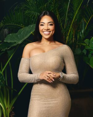 Amanda Du-Pont Instagram - Let God Cook 🎂 most wholesome birthday!
📸 @pedrothe3rd
🎂 @thebakingbox_001
💄 @khosis
🎁 @lelive.africa