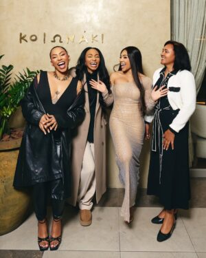 Amanda Du-Pont Instagram - Let God Cook 🎂 most wholesome birthday!
📸 @pedrothe3rd
🎂 @thebakingbox_001
💄 @khosis
🎁 @lelive.africa