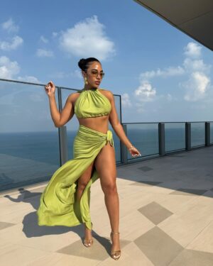 Amanda Du-Pont Instagram - just like this 🫦