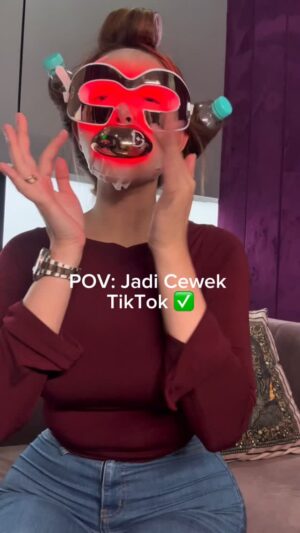 Amanda Manopo Instagram - Biar kayak ciwi-ciwi viral TikTok pake @glad2glow 🤭💅🏻