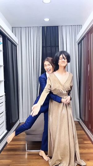 Amber Chia Instagram - What u want to see next? 🤣