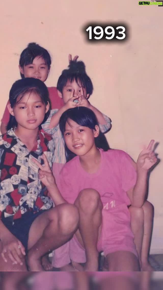 Amber Chia - 1.6K Likes - 32 years ago… Who has changed the most?
32年前，女大十八变！哈哈～谁的改变最大呢？