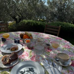 Amie Sultan Instagram - One of the cutest and coziest places i have ever stayed and they are so popular they dont even need an instagram page… Agriturismo C’era Una Volta in Camporosso Italy was like a romantic rustic dream… 💭🩷🫧