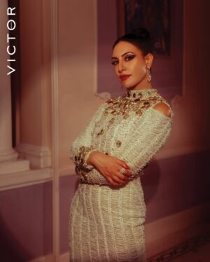 Amie Sultan Instagram - “I have been to Dubai many times both as a tourist and as a performer and this city never ceases to amaze me”.
Find out more about Amie in our 31st issue dedicated to self love.
Cover Star: Amie Sultan @amiesultanofficial
Producer: Ray Victor @rayforremon
Creative Production: Nabil El-shemy @billythecollective
Photographer: Youssef Hamouda @hamouda_joe
Videographer: Khadija Sherif @_khadija_sherif_
Retoucher: Mayer Sayed @mayer_sayed_retoucher
Makeup Artist: Sagdah Elshamy @sagdahelshamy
Hair stylist: Al Sagheer Salons @alsagheersalons
@mena.mon
Stylist: Musaed Al Saqer @musaed.d
White dress: Thaher Baqer @thaher.baqer
Black dress: Nour Abdul @bynourabdul
Accessories/jewelry: Carlo Joaillier @carlojoaillier
Media & PR: Omar Ahmed @omar.ahmed.f
Production Assistant: Mohamed Hassan @mohassan0_0
Special Thanks to: Ali Al Sayer @alisalsayer
#TheVictorMagazine #VictorMagazine #HomeOfAllTalents
#TheBodyBuddyIssue