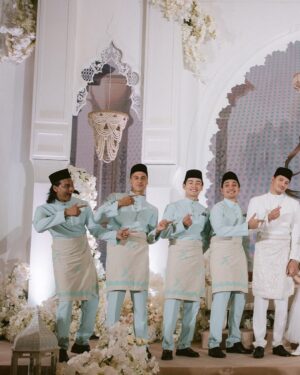 Amira Othman Instagram - ⨠Dalam tiap helaian takdir, terukir kisah kita. Setulus takdir menyatu dalam satu akad. Setiap detik adalah puisi cinta yang tidak terucap, namun tersemat pada setiap jiwa yang ikhlas. š¤šāØ
#setulustakdirfattahamira