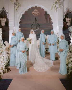 Amira Othman Instagram - ⨠Dalam tiap helaian takdir, terukir kisah kita. Setulus takdir menyatu dalam satu akad. Setiap detik adalah puisi cinta yang tidak terucap, namun tersemat pada setiap jiwa yang ikhlas. š¤šāØ
#setulustakdirfattahamira