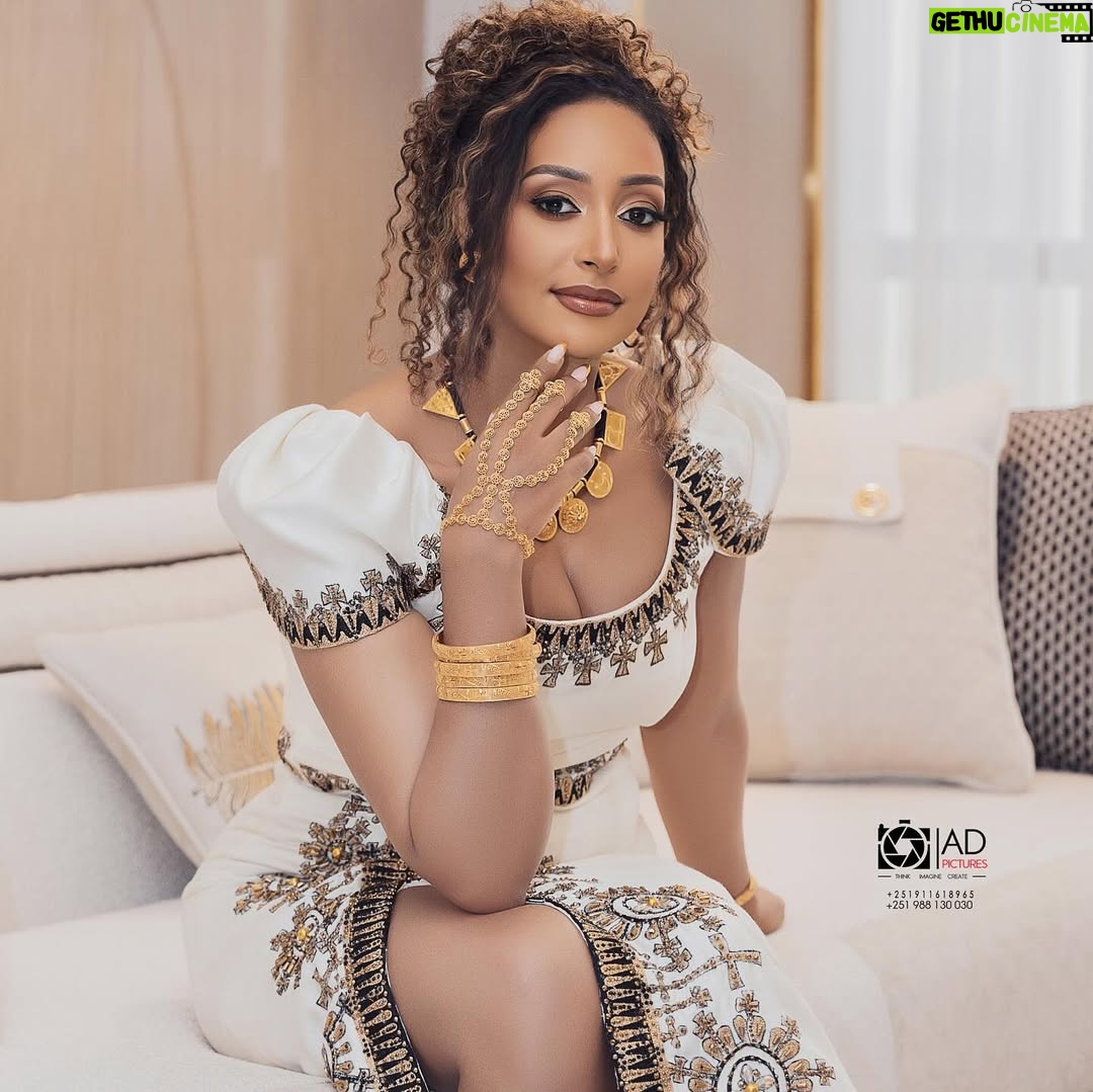 Amleset Muchie - 19.9K Likes - Thankyou 
.
.
.
.
.
.
.
@adpictures_ethio 
@touch_by_marzel 
@nitsuartss 
@maya_digitalmedia