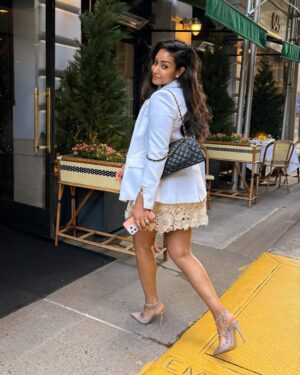 Amleset Muchie Instagram - 🫶🏾 #amlesetmuchie #ɴᴇᴡᴘᴏsᴛ #walkingaround