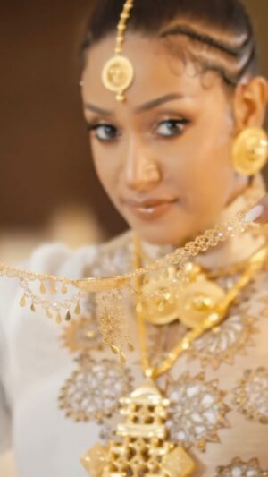 Amleset Muchie Instagram - ✨ Discover the magic at our gold-themed section in Ambassador Mall! 🌟 Visit the first gold shop mall in Ethiopia!! 🛍️ #AmbassadorMall #GoldShop #Ethiopia #mayaprpduction #amlesetmuchie @ambassadorshoppingmall camera 🎥 @maya_digitalmedia
💄 @touch_by_marzel 🤗
Dress @nitsuartss