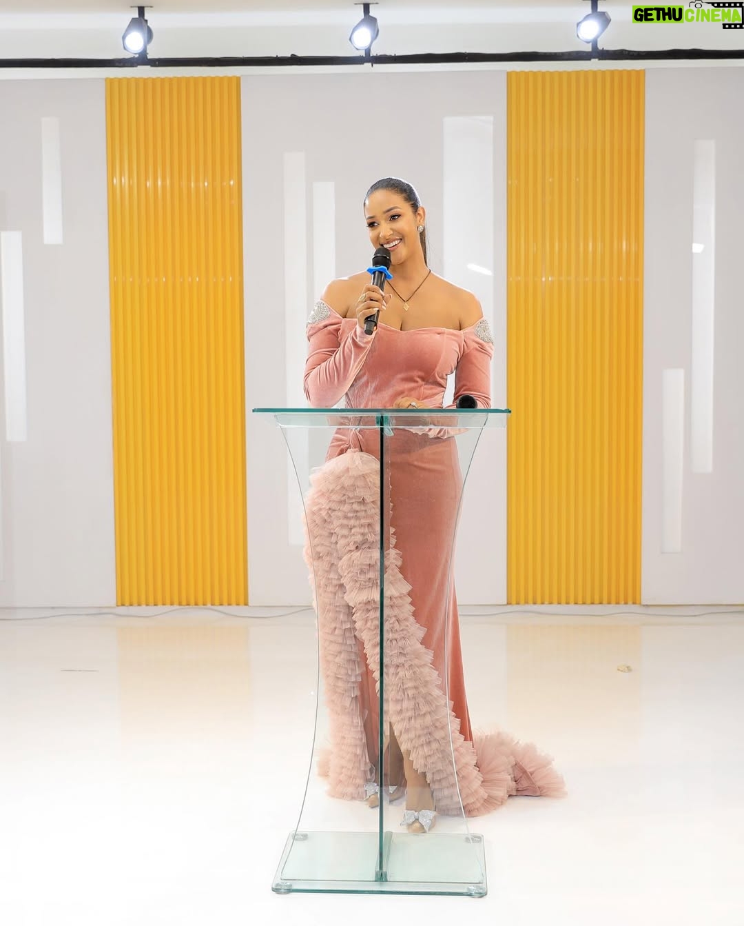 Amleset Muchie - 15.8K Likes - « Thrilled to announce my company’s new office opening, Maya Media Production, marking a pivotal moment in our journey! 🎉 Our vision goes beyond walls – it’s about fostering collaboration and knowledge-sharing across diverse sectors. 🤝 This space isn’t just about us, it’s about YOU – our sponsors gain visibility, enhance brand reputation, and connect with an elite group of influential professionals. Join us as we redefine the future of work together! 💼✨ #OfficeOpening #Collaboration #KnowledgeSharing #networking »
@touch_by_marzel @sassy__couture 🙏🏾