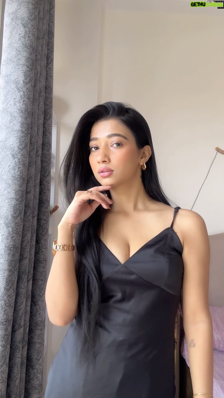 Amrita Khanal - 16.5K Likes - Comment for link 🔗 

#amritakhanal #amritafam #foryou #feelitreelit #explore #instagram #reel #instagramreels #loveyouall