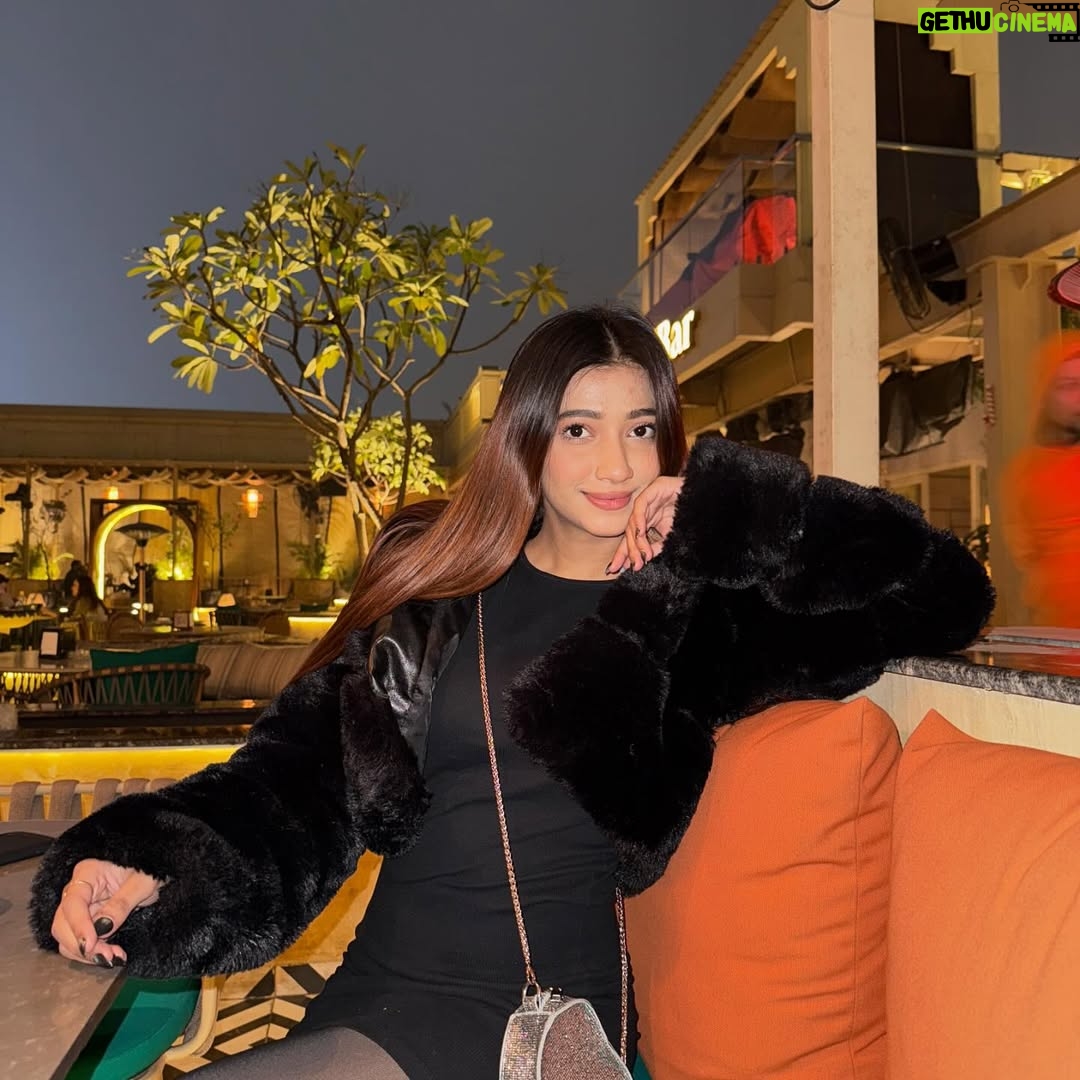 Amrita Khanal - 17.5K Likes - Make ‘em lose their minds.

#amritakhanal #amritafam #instagram #loveyouall