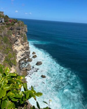 Amrita Khanal Instagram - 🌊🐬
#amritakhanal #amritafam #instagram #explore #bali #uluwatu