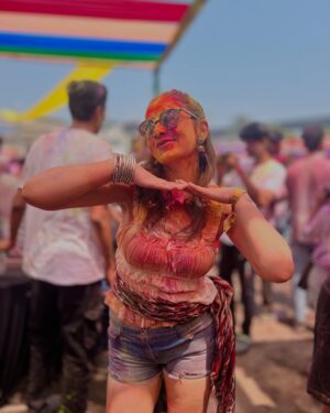 Amrita Mishra Instagram - Happy Holi everyone š