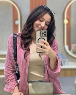 Amrita Mishra Instagram - Just felt cute š„°