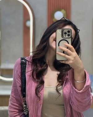 Amrita Mishra Instagram - Just felt cute š„°
