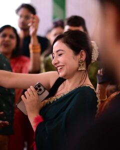 Actress Amrita Mishra HD Photos and Wallpapers October 2024