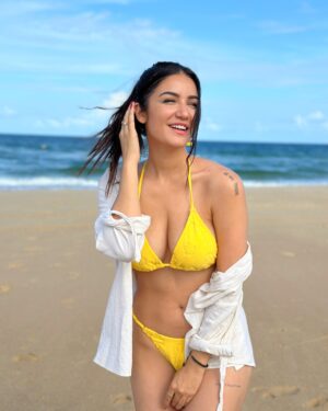 Amy Instagram - Magic on the Australian beaches 🧿 nothing like it. First time in a place called Marcoola. Empty beaches, pristine waters.