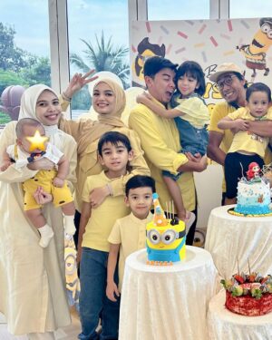 Amyra Rosli Instagram - #BismillahiMasyaAllah
Happy Birthday anak solehah mommy 💛