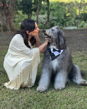 Ana Brenda Contreras Instagram - Su felicidad es nuestra felicidad !
Que bonito acompañarlos hoy
twinky te veías hermosa @valmarin_r
Te adoro con todo mi corazón @juliangil 🤍 muy orgullosa de ti !
🤤me como a @batmanyfuligil
Y mi @zaca75 ❤️
#losgilmarin