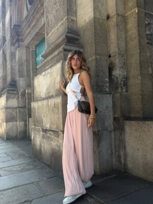 Ana Tena Instagram - just a girl 💘🌸💋