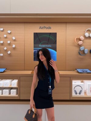 Anahita Karanjia Instagram - my favouriteee tech brand is opening its 4th store in India tomorrow!!! Koregaon park, say hello 🥰 @apple
📍KOPA, Koregaon park