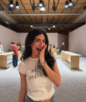 Anahita Karanjia Instagram - #collab orange is certainly the new black @apple
the iPhone 17 series will begin sale in India from tomorrow 🥳 and yeah it’s worth the hype
