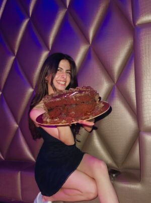 Anahita Karanjia Instagram - twenty-something 🤭