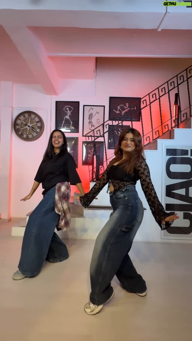 Anam Darbar - 52.6K Likes - from musically moves to timeless grooves — still dancing through life together 💃🕺 

hey MalluChick 🥰 

🎥 : @razishaikh6 

#throwbackvibes #trend #bukhar #dance