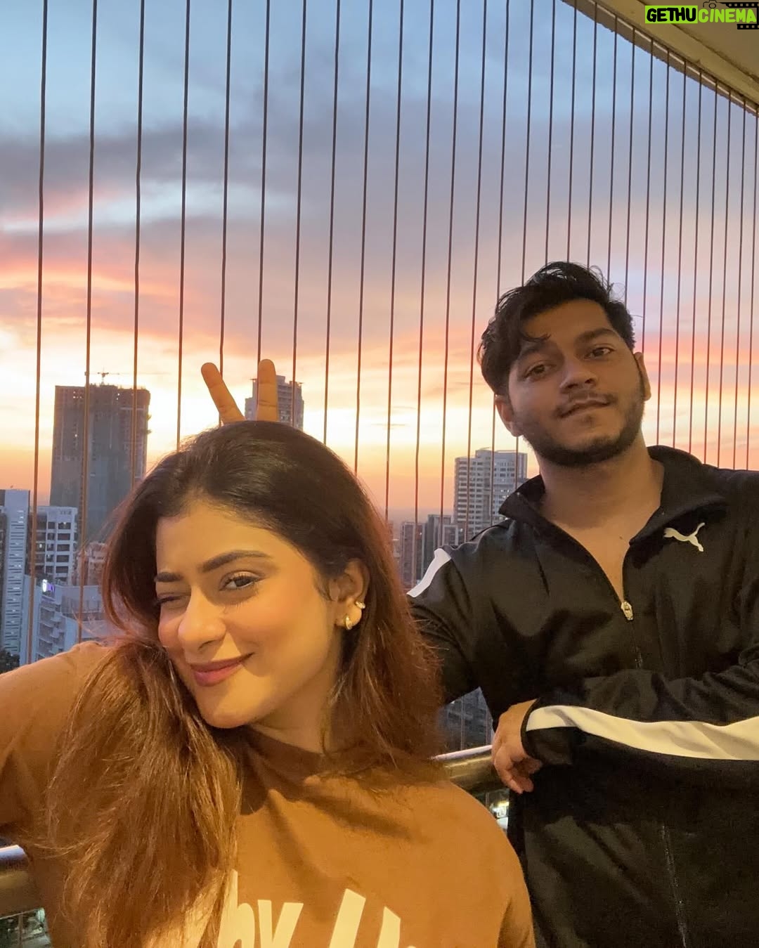 Anam Darbar - 51.1K Likes - happpppiesssst birthdaaaaay to humara pyaaara Momoooo aka Jeff🥰♥️
kuch toh acha kaam kiya hoga life mein joh tu mujhe milaaaa haiiiii !!! MY BESTT BESTT BEST BUDDDY🤍
sorry for not being there on your special day but koi nahi aakar fulll partyyyyy 🥳🎉
may Allah bless you with the best! ✨
loveeeee youuuu 💁🏼‍♀️♥️

#bestfriend #birthday