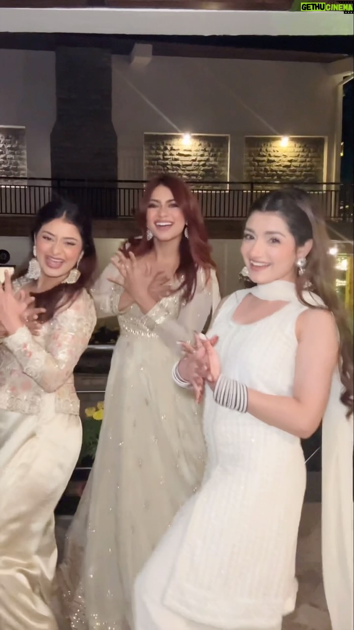 Anam Darbar - 889.8K Likes - a quick one w my cuties 🎀

#afterparty scenes 😅