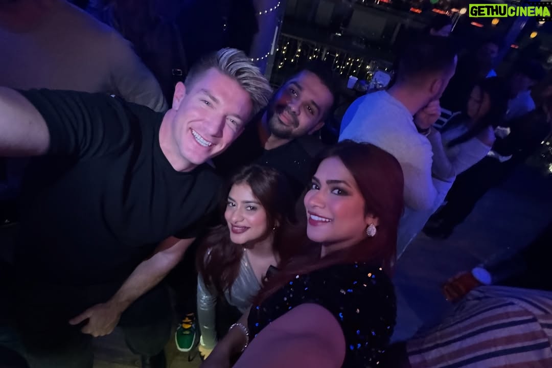Anam Darbar - 52K Likes - throwback to this fun after party with @world_aquatics 🎄

@world_aquatics @worldswimmingchampionships @bartergram.ai 

#AQUABudapest24 #Swimming #Budapest #Hungary #WorldAquatics